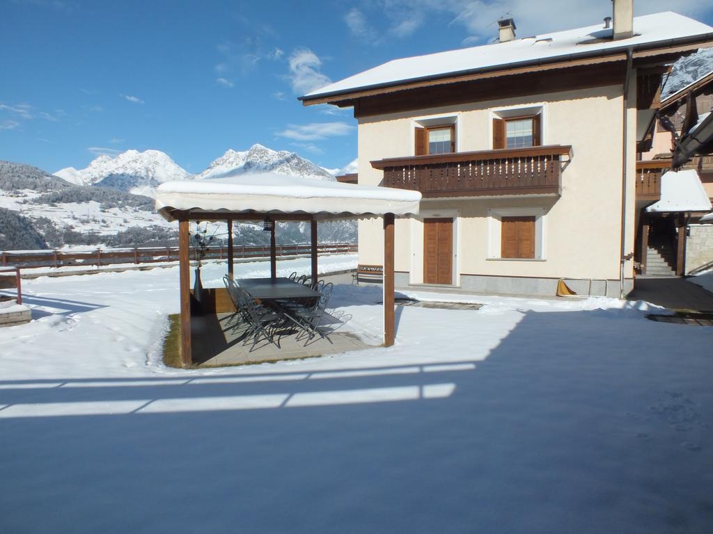 Best House Snc Di Elisa Baroni E Beatrice Dei Cas Бормио Екстериор снимка