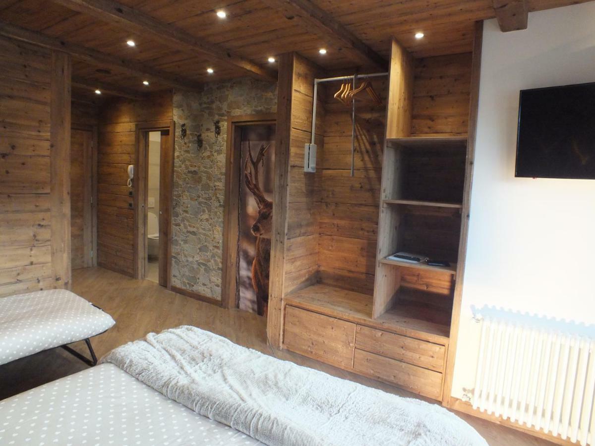Best House Snc Di Elisa Baroni E Beatrice Dei Cas Бормио Екстериор снимка